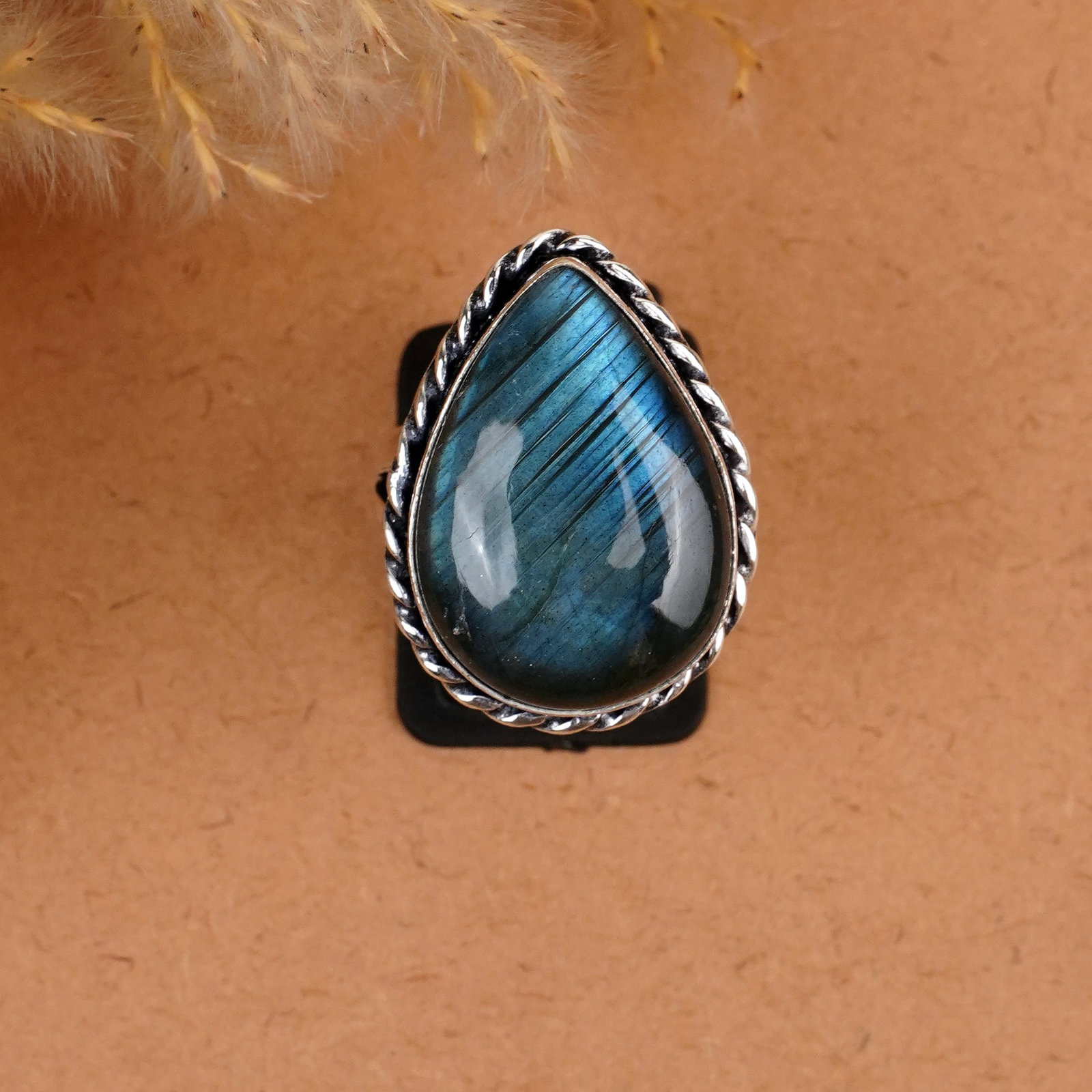 Natural Labradorite Silver Plated Handmade Ring - 9MM: Product ID: 260410184253 Product - Handmade Silver Plated Ring Metal - 925 Sterling Silver Plated Ring Size - 9MM Gemstone - Labradorite Gemstone Origin - Canada Gemstone Size - 22x18 MM Gemstone Shap