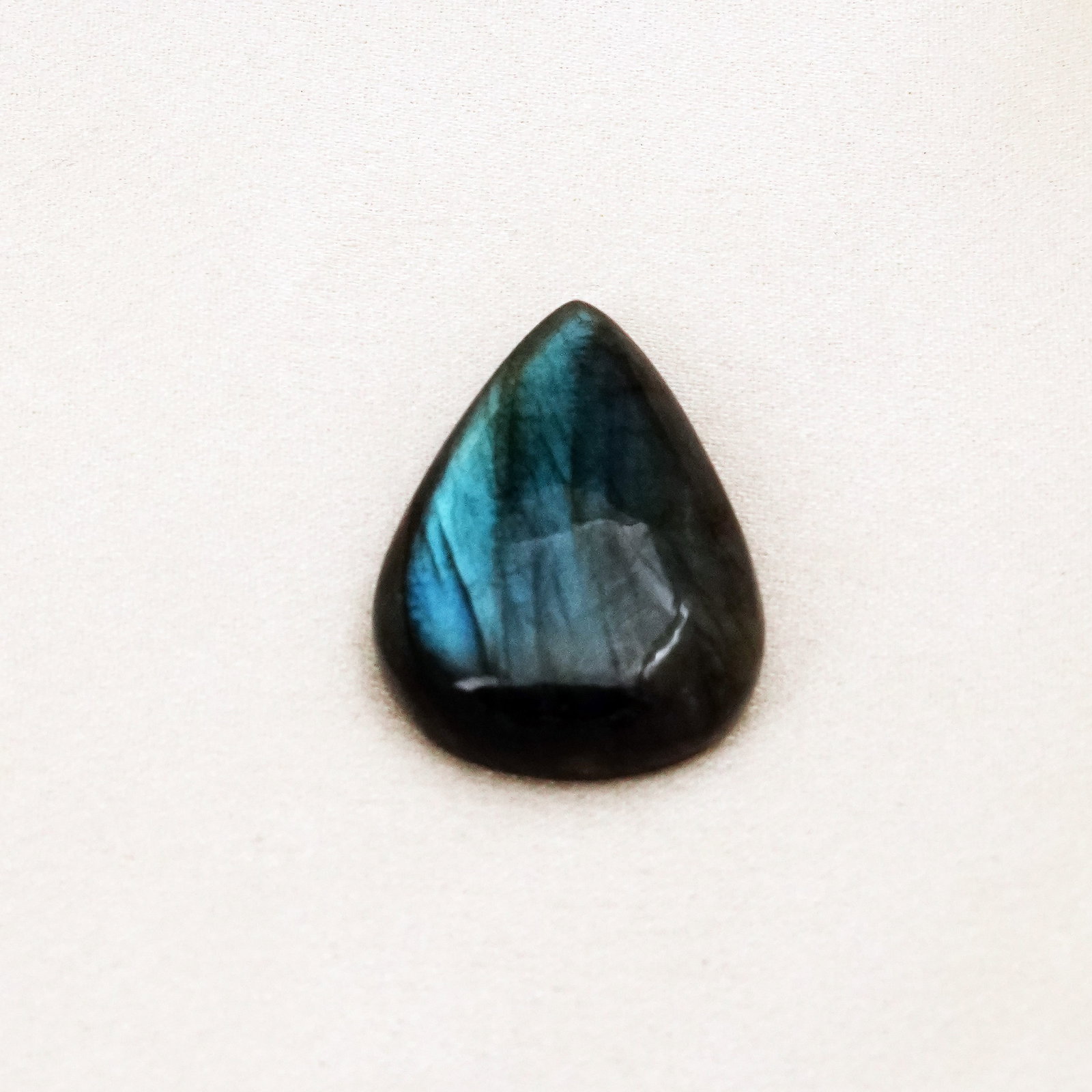 Natural Labradorite Stone 30X23 MM (1 of 3)