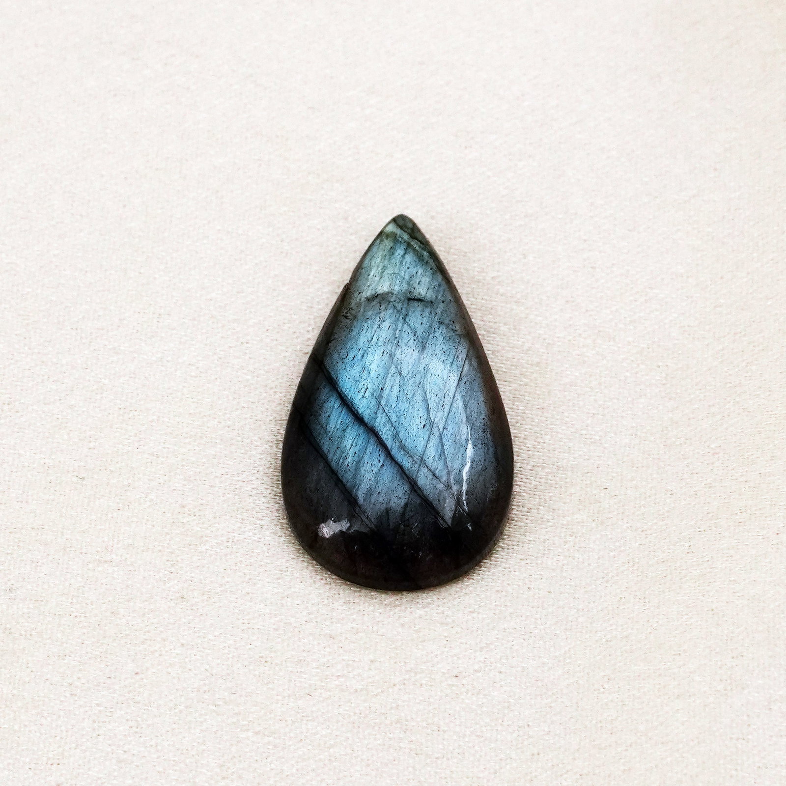 Natural Labradorite Stone 28X16 MM (1 of 3)