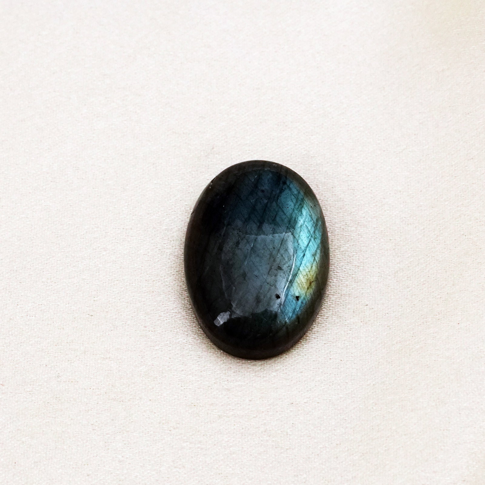 Natural Labradorite Stone 28X19 MM (1 of 3)