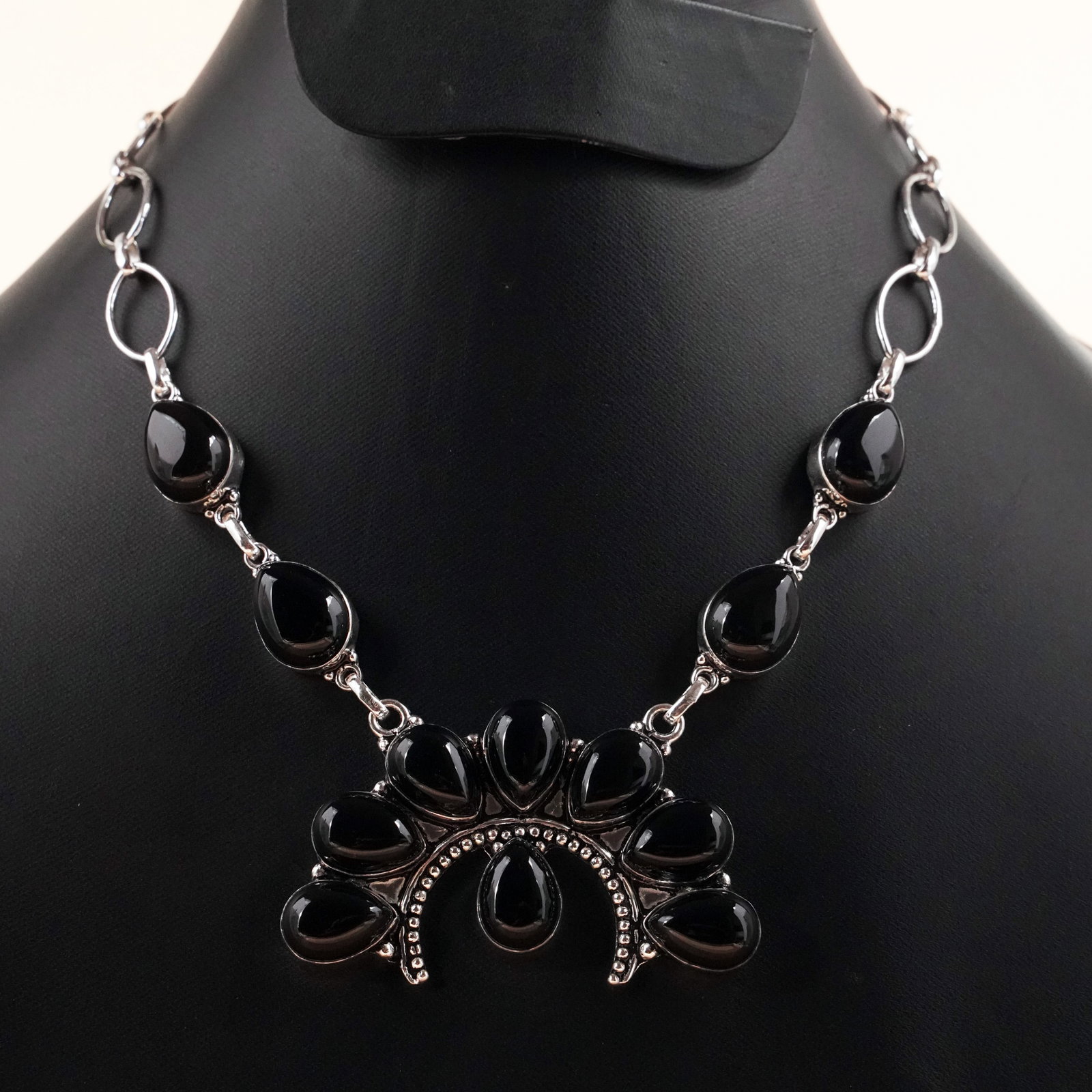Natural Black Onyx Silver Plated Handmade Choker Necklace: Product ID: 260503124828 Product - Handmade Silver Plated Necklace Metal - 92.5 Sterling Silver Plated Necklace Length - 18 Inch Gemstone - Black Onyx Gemstone Size - 10X14 MM ( 8 Stone) 12 X16 ( 4 St