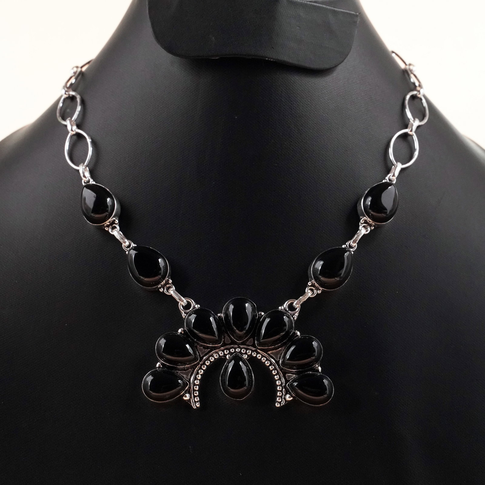 Natural Black Onyx Silver Plated Handmade Choker Necklace: Product ID: 260503124717 Product - Handmade Silver Plated Necklace Metal - 92.5 Sterling Silver Plated Necklace Length - 18 Inch Gemstone - Black Onyx Gemstone Size - 10X14 MM ( 8 Stone) 12 X16 ( 4 St