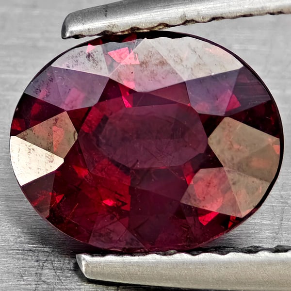 Natural Purplish Red Rhodolite Garnet Gemstones 2.19 Ct. Oval Shape 8.5 x 6.9 Mm. (1 of 3)