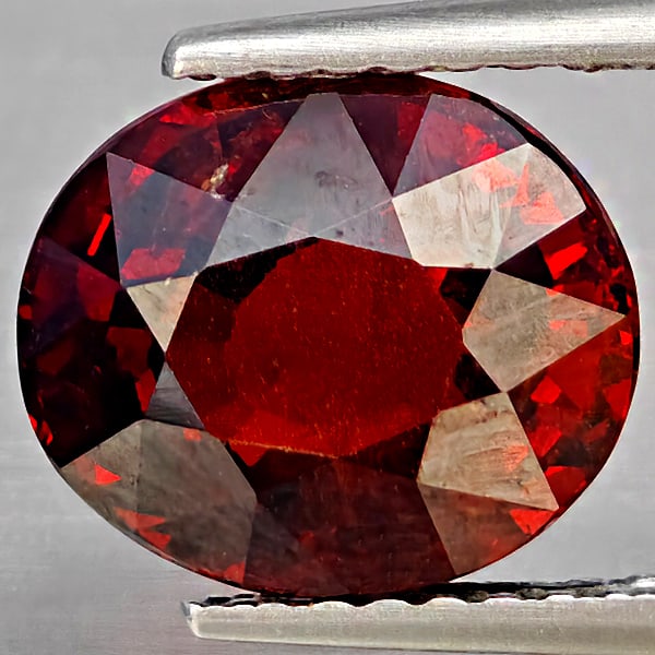 Natural Orange Red Spessartine Garnet Gemstones 4.30 Ct. Oval Shape 9.2 x 8.2 Mm. (1 of 3)