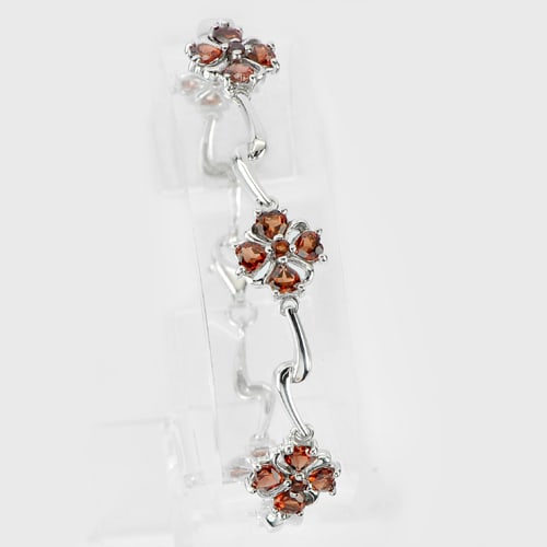 Natural Red Garnet with 925 Sterling Silver Bracelet Jewelry White Gold Plated Length 7.5 Inch.: Product ID: 281060012 Product Name: Sterling Silver Bracelet Product Type: 925 Sterling Silver Fine Jewelry Jewelry Weight: 10.74 Grams. Gemstones Color: Red Metal: Solid Silver 92.5%. Gemstone Detail