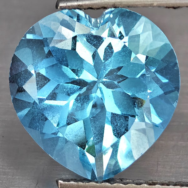 Natural Baby Blue Topaz Gemstones 3.41 Ct. Heart Shape 11.2 Mm.: Product ID: 807168766 Product Name: Natural Blue Topaz Weight: 3.41 CT. Size: 11.2 x 11.2 x 6.9 MM. Shape: Heart Shape Color: Baby Blue Clarity:VSI Luster: Good Gems Origin: Brazil Treatment: Treated 