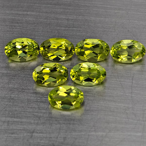 Natural Green Peridot Gemstones 3.98 Ct. 7 Pcs. Oval Shape 6.2 x 4.2 Mm. (1 of 3)