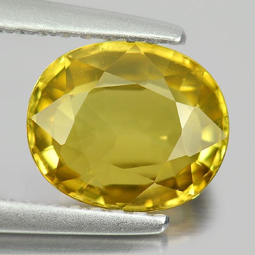 Natural Yellow Chrysoberyl Gemstones 1.74 Ct. Oval Shape 7.9 x 6.5 Mm. (1 of 3)
