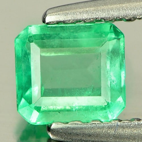 Natural Green Emerald Gemstones 0.36 Ct. Octagon Shape 4.7 x 4.3 Mm.: Product ID: 802403323 Product Name: Natural Emerald Weight: 0.36 CT. Size: 4.7 x 4.3 x 2.4 MM. Shape: Octagon Color: Green Clarity:SI Luster: Good Gems Origin: Columbia Treatment: Unheated Crystal Str