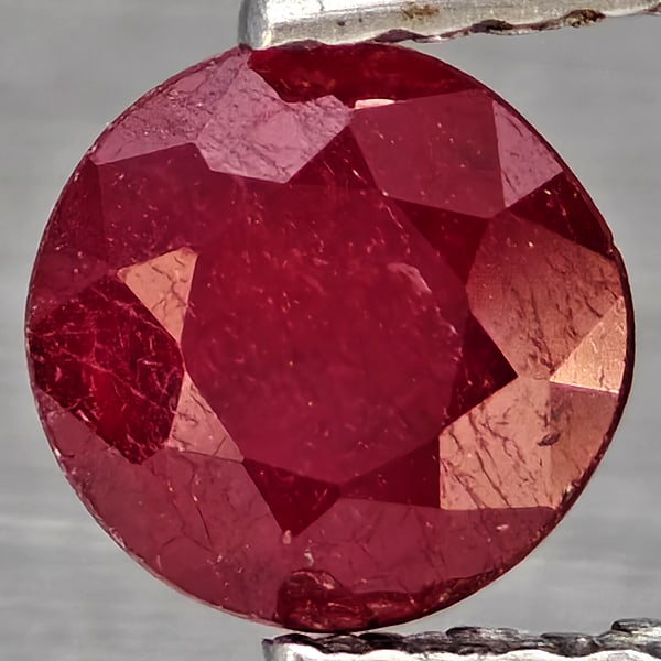 Natural Pinkish Red Ruby Gemstones 0.88 Ct. Round Shape 5.6 Mm. (1 of 3)