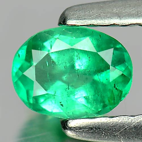 Natural Green Emerald Gemstones 0.29 Ct. Oval Shape 4.9 x 3.7 Mm. (1 of 3)