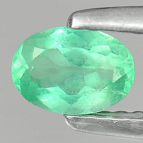 Natural Green Emerald Gemstones 0.43 Ct. Oval Shape 6 x 4.2 Mm. (1 of 3)