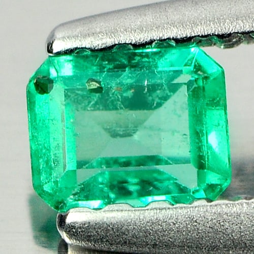 Natural Green Emerald Gemstones 0.20 Ct. Octagon Shape 4.1 x 3.3 Mm. (1 of 3)