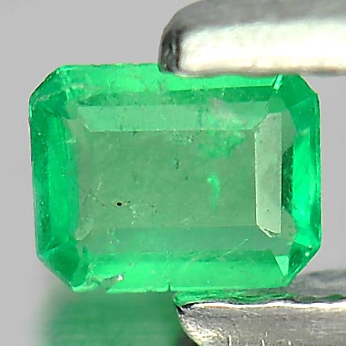 Natural Green Emerald Gemstones 0.10 Ct. Octogon Shape 3.6 x 2.8 Mm.: Product ID: 802403599 Product Name: Natural Emerald Weight: 0.10 CT. Size: 3.6 x 2.8 x 1.4 MM. Shape: Octagon Color: Green Clarity:SI Luster: Good Gems Origin: Columbia Treatment: Unheated Crystal Str