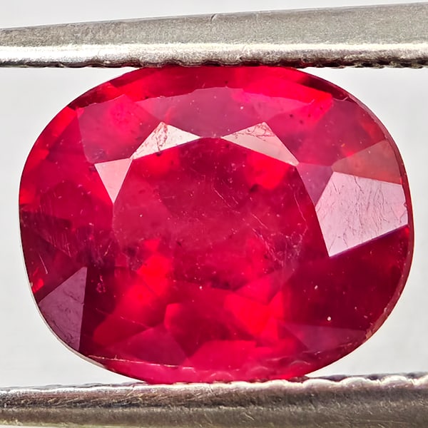 Natural Purplish Red Ruby Gemstones 2.83 Ct. Oval Shape 8.7 x 7.3 Mm.: Product ID: 805935645 Product Name: Natural Ruby Weight: 2.83 CT. Size: 8.7 x 7.3 x 5 MM. Shape: Oval Color: Purplish Red Clarity:VSI - SI1 Luster: Good Gems Origin: Madagascar Treatment: Heated (Lead