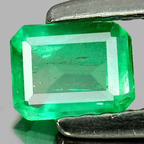 Natural Green Emerald Gemstones 0.37 Ct. Octagon Shape 5.2 x 5.2 Mm.: Product ID: 802403103 Product Name: Natural Emerald Weight: 0.37 CT. Size: 5.2 x 5.2 x 2.4 MM. Shape: Octagon Color: Green Clarity:SI Luster: Good Gems Origin: Columbia Treatment: Unheated Crystal Str