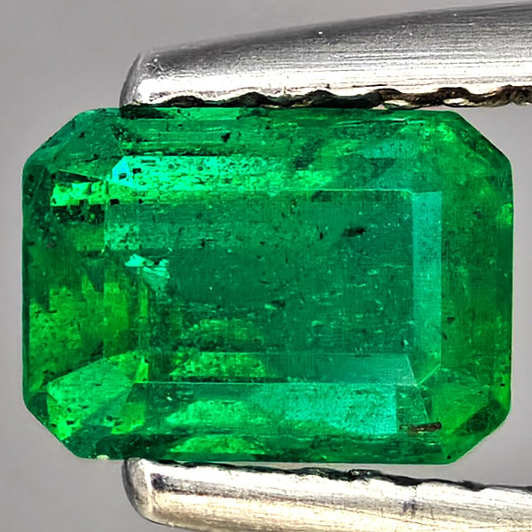 Natural Green Emerald Gemstones 0.83 Ct. Octagon Shape 6.21 x 4.49 Mm. (1 of 4)