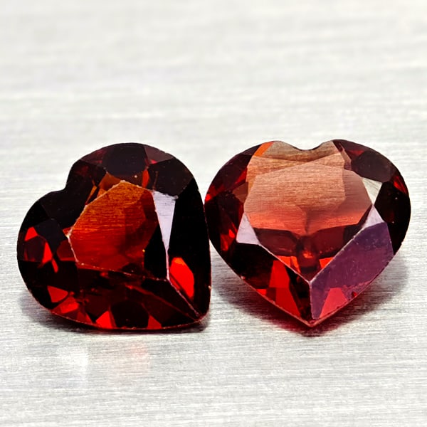 Natural Orangish Red Garnet Gemstones 2.08 Ct. 2 Pcs. Heart Shape 6.9 x 6.9 Mm. (1 of 3)