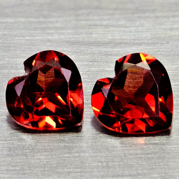 Natural Purplish Red Rhodolite Garnet Gemstones 1.57 Ct. 2 Pcs. Heart Shape 6 x 5.9 Mm. (1 of 3)