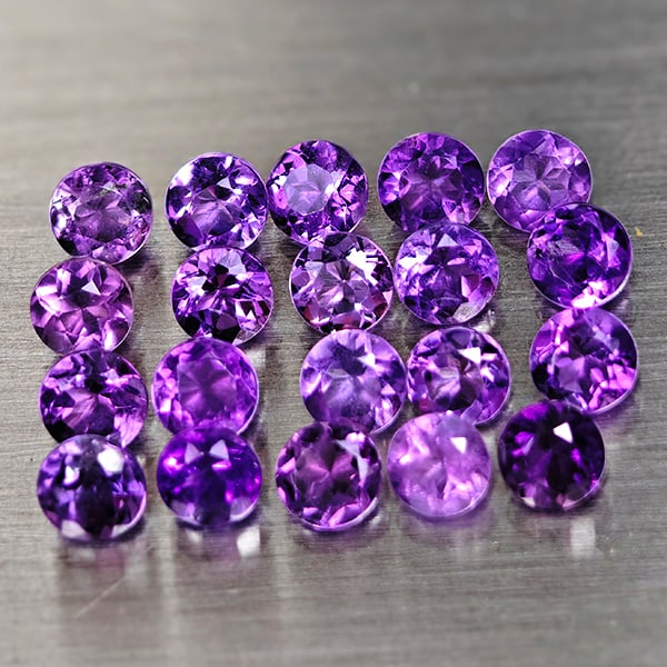 Natural Purple Amethyst Gemstones 2.09 Ct. 20 Pcs. Round Shape 3.1 Mm.: Product ID: 800325286 Product Name: Natural Amethyst Weight: 2.09 CT. Size: 3.1 x 3.1 x 2.1 MM. Shape: Round Color: Purple Clarity:VVS Luster: Good Gems Origin: Barzil Treatment: Unheated Crystal Stru