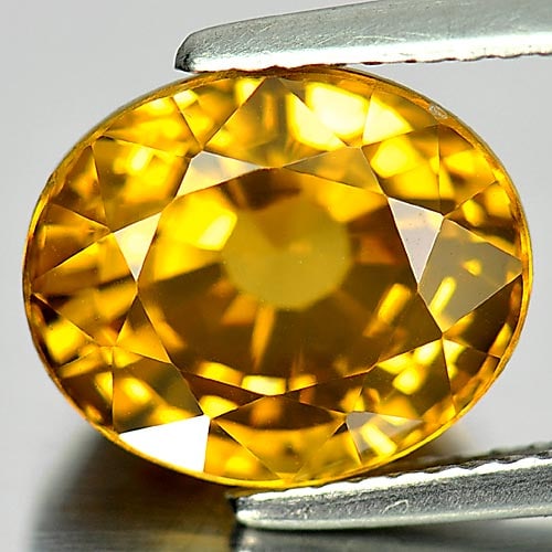Natural Yellow Zircon Gemstones 8.41 Ct. Clean Oval Shape 11.2 x 9.3 Mm. (1 of 3)