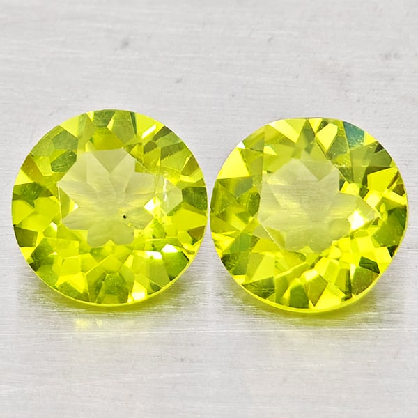 Natural Green Peridot Gemstones 1.73 Ct. 2 Pcs. Round Shape 6 Mm.: Product ID: 805317474 Product Name: Natural Rhodolite Weight: 1.73 CT. Size: 6 x 6 x 3.4 MM. Shape: Round Color: Green Clarity:VSI Luster: Good Gems Origin: Pakistan Treatment: Unheated Crystal Struct