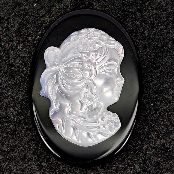 Natural White Sea Shell 6.28 Ct. Woman Carving Cameo on Onyx 18.1 x 12.9 Mm (1 of 3)