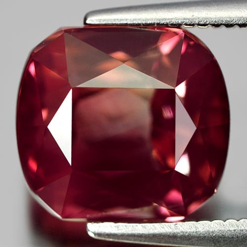 Natural Bi Color Tourmaline Gemstones 5.30 Ct. Clean Cushion Shape 9.6 x 8.7 Mm.: Product ID: 807241062 Product Name: Natural Tourmaline Weight: 5.30 CT. Size: 9.6 x 8.7 x 7.8 MM. Shape: Cushion Color: Bi Color Clarity:IF Luster: Good Gems Origin: Nigeria Treatment: Unheated Crysta