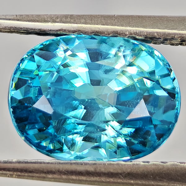 Natural Blue Zircon Gemstones 2.97 Ct. Oval Shape 8.3 x 6.3 Mm.: Product ID: 807743019 Product Name: Natural Zircon Weight: 2.97 CT. Size: 8.3 x 6.3 x 4.4 MM. Shape: Oval Color: Blue Clarity:VSI - SI1 Luster: Good Gems Origin: Cambodia Treatment: Heated Crystal Str