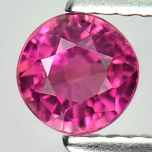 Natural Pink Tourmaline Gemstones 0.77 Ct. Round Shape 5.2 Mm.: Product ID: 807238306 Product Name: Natural Tourmaline Weight: 0.77 CT. Size: 5.2 x 5.2 x 4 MM. Shape: Round Color: Pink Clarity:VSI Luster: Good Gems Origin: Nigeria Treatment: Unheated Crystal Struc