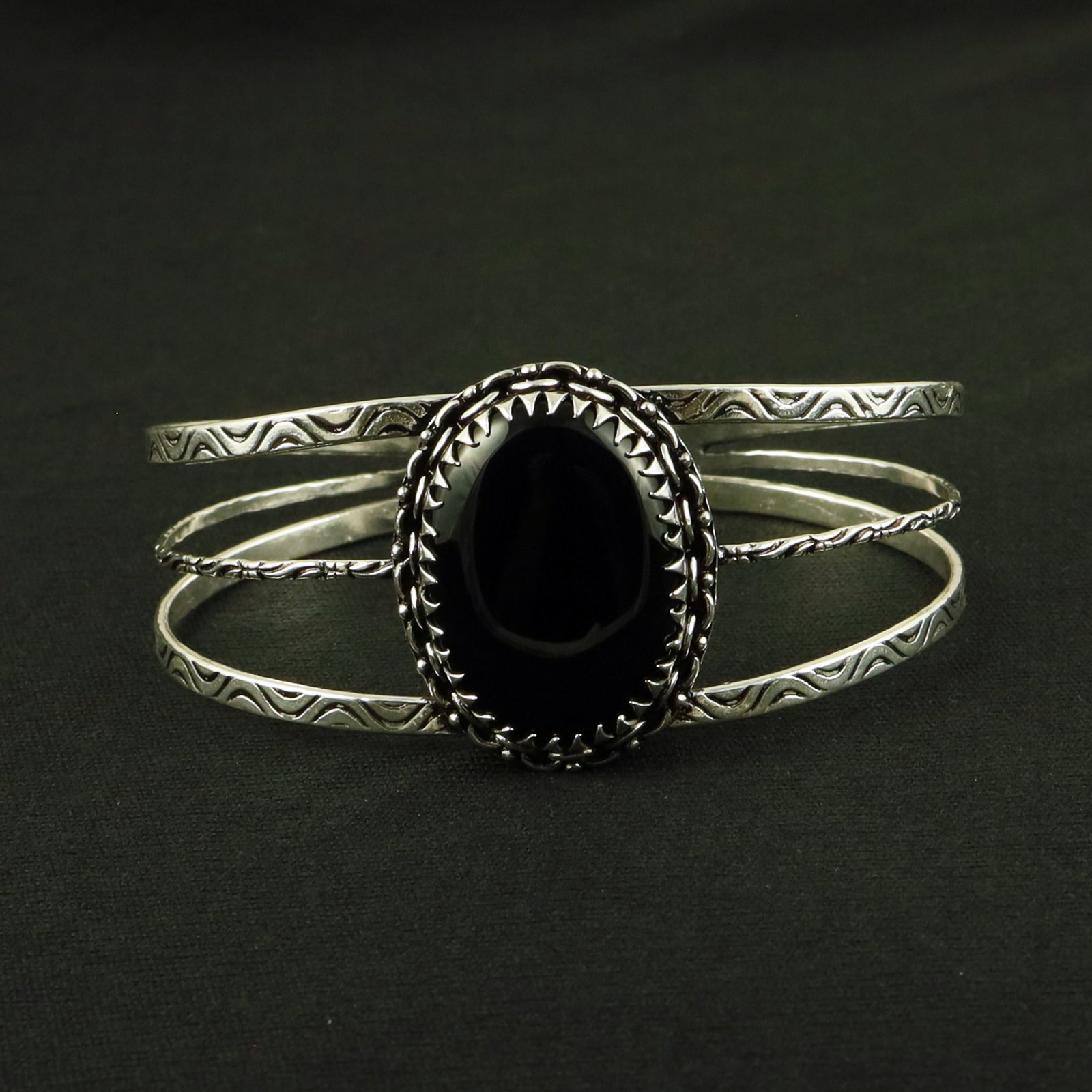 Natural Black Onyx Sterling Silver Plated Handmade Cuff Bangle: Product ID: 260611120711 Product - Handmade Silver Plated Cuff Bangle Metal - 92.5 Sterling Silver Plated Bangle Size - 7.5x5.5 CM (Adjustable) Gemstone - Black Onyx Gemstone Origin - India Gemstone S