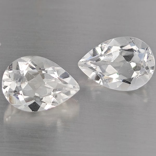 Natural White Quartz Gemstones 3.67 Ct. 2 Pcs. Pear Shape 10 x 7.2 Mm.: Product ID: 805530233 Product Name: Natural Quartz Weight: 3.67 CT. Size: 10 x 7.2 x 5.2 MM. Shape: Pear Shape Color: White Clarity:VSI Luster: Good Gems Origin: Brazil Treatment: Unheated Crystal Str