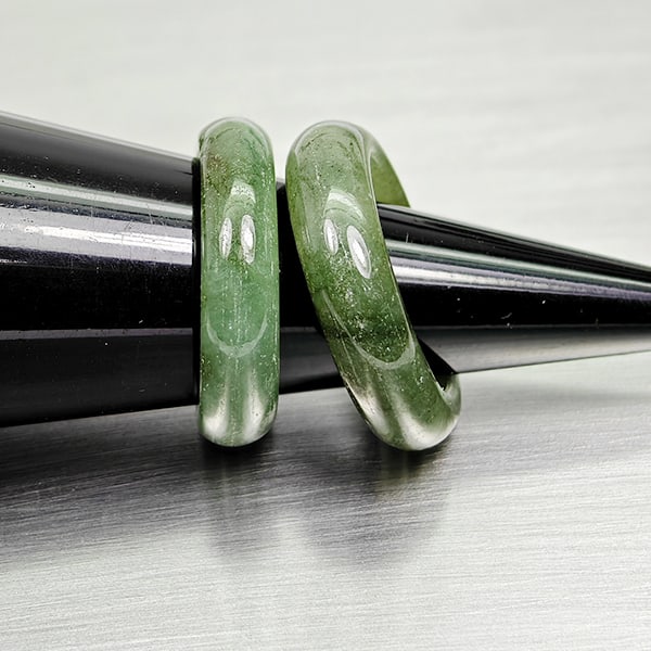 Natural Green Jade 23.45 Ct. 2 Pcs. Round Cabochon Rings Size 4.5: Product ID: 819814713 Product Name: Natural Gemstones Weight: 23.45 CT. Size: 21 x 15 MM. Shape: Round Cabochon Color: Green Clarity:Opaque Luster: Good Gems Origin: Burma Treatment: Unheated Crystal 