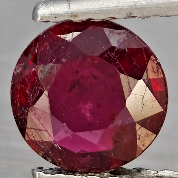 Natural Pinkish Red Ruby Gemstones 1.00 Ct. Round Shape 6.4 Mm. (1 of 3)