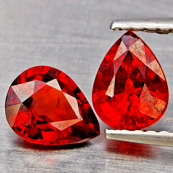 Natural Orange Red Spessartine Garnet Gemstones 1.84 Ct. 2 Pcs. Pear Shape 6.6 x 5.2 Mm. (1 of 3)