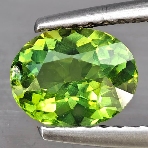Natural Green Apatite Gemstones 0.92 Ct. Oval Shape 7.2 x 5.6 Mm.: Product ID: 800613786 Product Name: Natural Apatite Weight: 0.92 CT. Size: 7.2 x 5.6 x 3.8 MM. Shape: Oval Shape Color: Green Clarity:VSI Luster: Good Gems Origin: Tanzania Treatment: Unheated Crystal