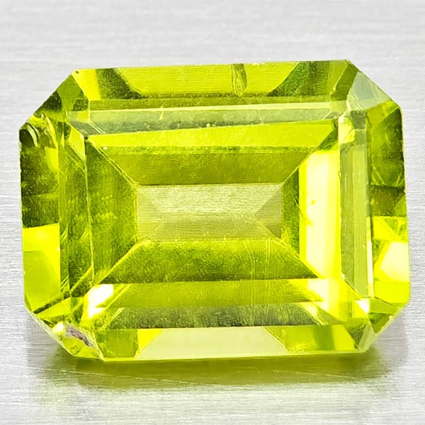 Natural Green Peridot Gemstones 1.69 Ct. Octagon Shape 8 x 6.1 Mm. (1 of 3)