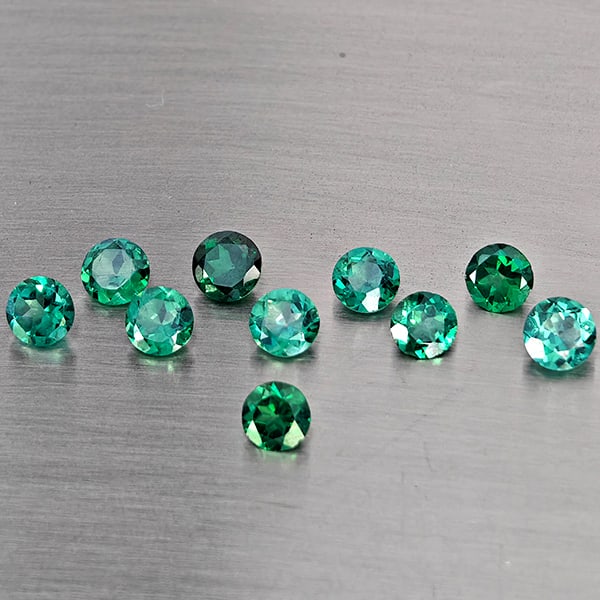 Natural Bluish Green Topaz Gemstones 2.60 Ct. 10 Pcs. Round Shape 4.3 Mm.: Product ID: 807168872 Product Name: Natural Topaz Weight: 2.60 CT. Size: 4.3 x 4.3 x 2.8 MM. Shape: Round Color: Bluish Green Clarity:VSI Luster: Very Good Gems Origin: Brazil Treatment: Treated Cryst