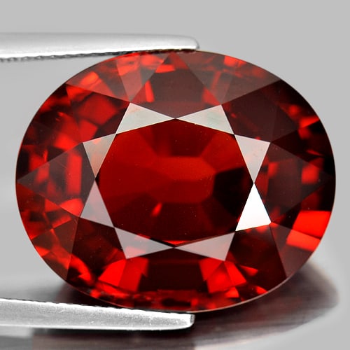 Natural Red Almandite Garnet Gemstones 28.54 Ct. Clean Oval Shape 20.01 X 16.38 Mm. (1 of 4)