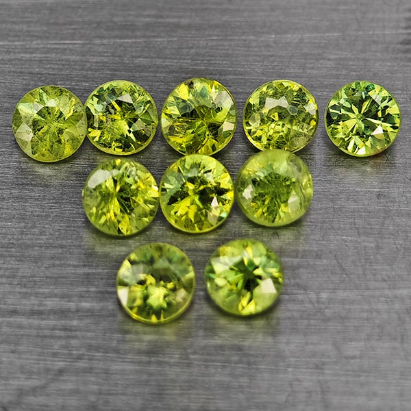 Natural Green Demantiod Garnet Gemstones 1.70 Ct. 10 Pcs Round Diamond Cut 3.3 Mm.: Product ID: 802937653 Product Name: Natural Demantoid Weight: 1.70 CT. Size: 3.3 x 3.3 x 2.5 MM. Shape: Round Diamond Cut Color: Green Clarity:SI1 Luster: Good Gems Origin: Madagascar Treatment: Unhea