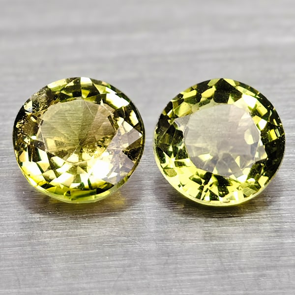 Natural Green Tourmaline Gemstones 0.76 Ct. 2 Pcs. Round Shape 4.5 Mm.: Product ID: 807250742 Product Name: Natural Tourmaline Weight: 0.76 CT. Size: 4.5 x 4.5 x 2.7 MM. Shape: Round Color: Green Clarity:VSI Luster: Good Gems Origin: Nigeria Treatment: Unheated Crystal St