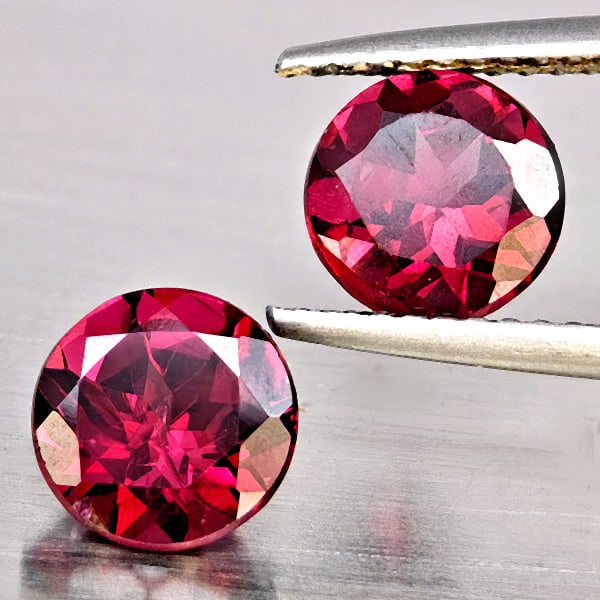 Natural Purplish Pink Rhodolite Garnet Gemstones 3.07 Ct. 2 Pcs. Round Shape 7.2 Mm.: Product ID: 802937855 Product Name: Natural Rhodolite Weight: 3.07 CT. Size: 7.2 x 7.2 x 4.5 MM. Shape: Round Color: Purplish Pink Clarity:VSI Luster: Very Good Gems Origin: Madagascar Treatment: Unhe