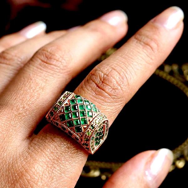 Natural Green Emerald 925 Sterling Silver Ring Jewelry Rose Gold Plated 9.74 Grams Size 9: Product ID: 200105403 Product Type: 925 Sterling Silver Fine Jewelry Jewelry Weight: 9.74 Grams. Ring Size: 9 Resizable(Fee) Gemstones Color: Green Metal: Solid Silver 92.5%. Gemstone Detail: Square G