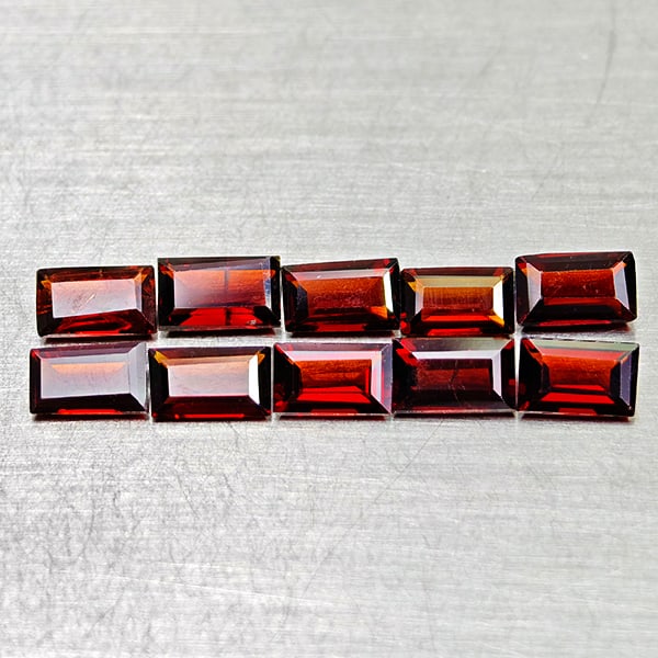 Natural Orangish Red Garnet Gemstones 2.95 Ct. 10 Pcs. Baguette Shape 4.8 x 2.9 Mm.: Product ID: 802936467 Product Name: Natural Tsavorite Weight: 2.95 CT. Size: 4.8 x 2.9 x 1.9 MM. Shape: Baguette Color: Orangish Red Clarity:VSI Luster: Very Good Gems Origin: Tanzania Treatment: Unhe