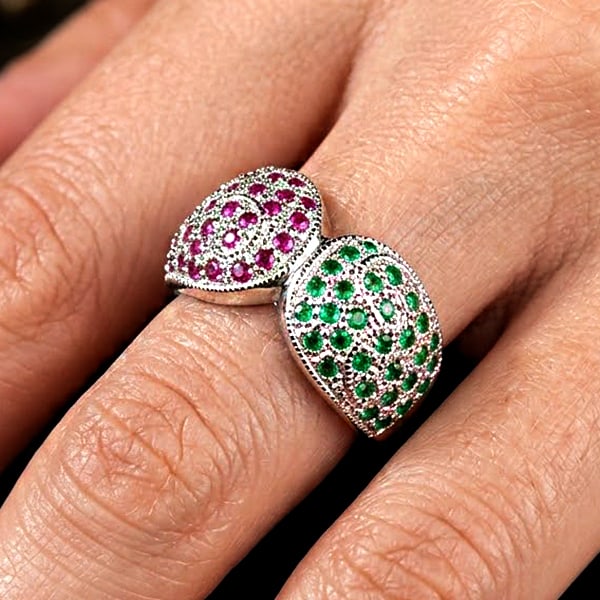 Natural Ruby And Emerald with 925 Sterling Silver Ring Jewelry 9.27 Grams Size 9: Product ID: 200105208 Product Type: 925 Sterling Silver Fine Jewelry Jewelry Weight: 9.27 Grams. Ring Size: 9 Resizable(Fee) Gemstones Color: Purplish Red , Green Metal: Solid Silver 92.5%. Gemstone D