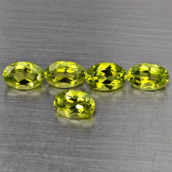 Natural Green Peridot Gemstones 2.97 Ct. 5 Pcs. Oval Shape 6.2 x 4.2 Mm. (1 of 3)