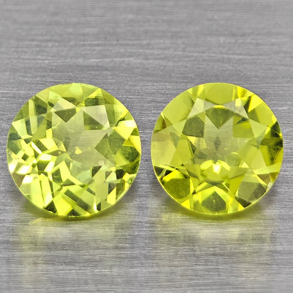 Natural Green Peridot Gemstones 1.13 Ct. 2 Pcs. Round Shape 5.1 Mm.: Product ID: 805317609 Product Name: Natural Peridot Weight: 1.13 CT. Size: 5.1 x 5.1 x 3 MM. Shape: Round Color: Green Clarity:VSI Luster: Good Gems Origin: Pakistan Treatment: Unheated Crystal Struct