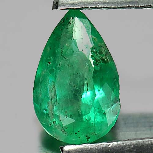 Natural Green Emerald Gemstones 0.47 Ct. Pear Shape 6.7 x 4.4 Mm.: Product ID: 802403522 Product Name: Natural Emerald Weight: 0.47 CT. Size: 6.7 x 4.4 x 3.2 MM. Shape: Pear Color: Green Clarity:SI Luster: Good Gems Origin: Columbia Treatment: Unheated Crystal Struct