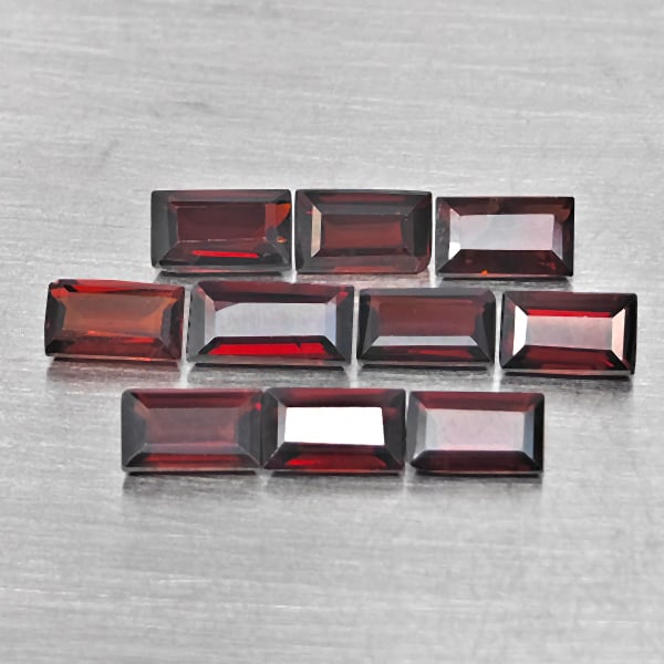 Natural Orangish Red Garnet Gemstones 3.50 Ct. 10 Pcs. Baguette Shape 5 x 3 Mm.: Product ID: 802937899 Product Name: Natural Red Garnet Weight: 3.50 CT. Size: 5 x 3 x 2.2 MM. Shape: Baguette Shape Color: Orangish Red Clarity:SI1 Luster: Good Gems Origin: Tanzania Treatment: Unheat