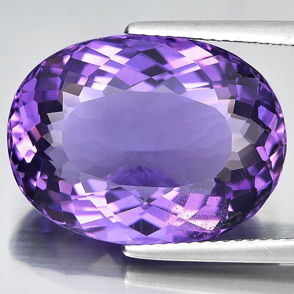 Natural Purple Amethyst Gemstones 15.23 Ct. Oval Shape 19.3 x 14.5 Mm. (1 of 3)